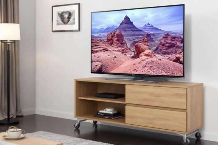 diy-meuble-tv-sur-roulettes-mobilite-et-style-en-quelques-etapes